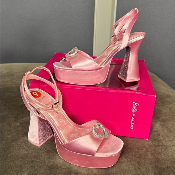Barbie x ALDO Collection Pink Satin Platform Heart Sandal Block Heel 9 NEW - Picture 15 of 16